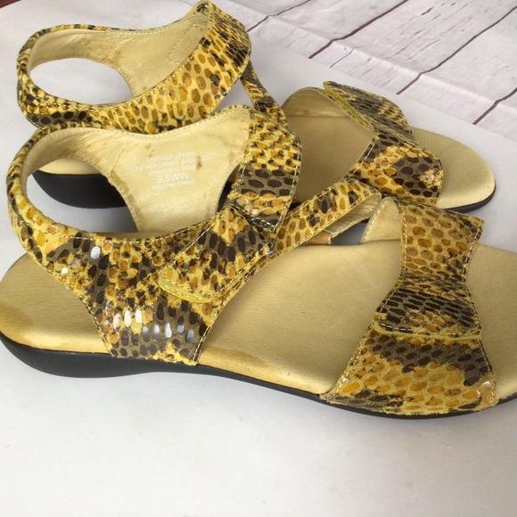 David Tate Strap Sandals size 9.5 WW - Picture 4 of 8